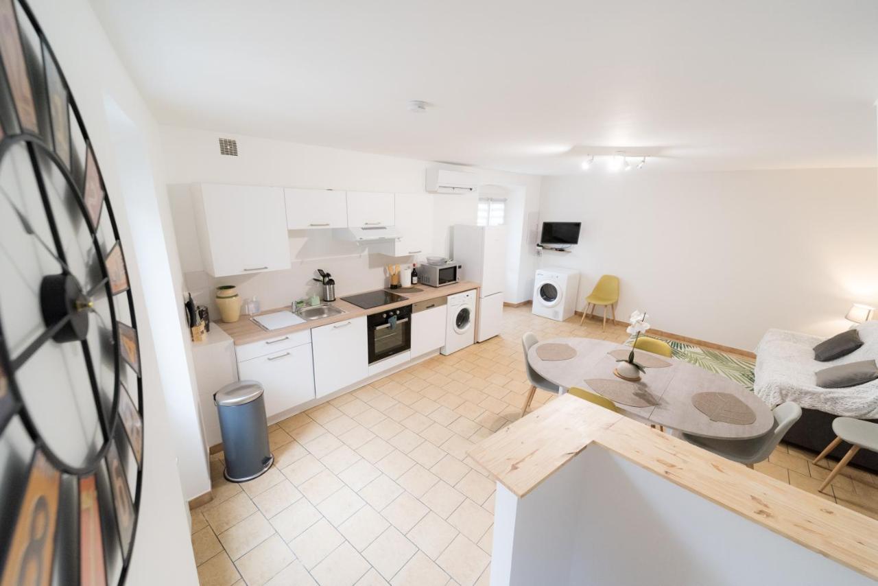 Ravissant Triplex Et Duplex Au Centre De Pont St Esprit Daire Dış mekan fotoğraf
