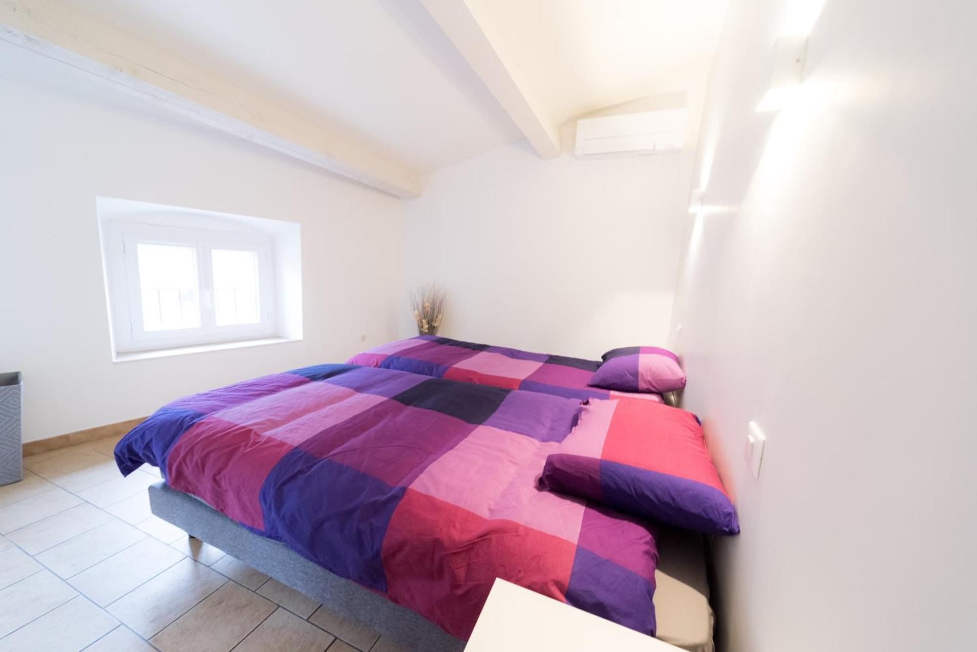 Ravissant Triplex Et Duplex Au Centre De Pont St Esprit Daire Dış mekan fotoğraf
