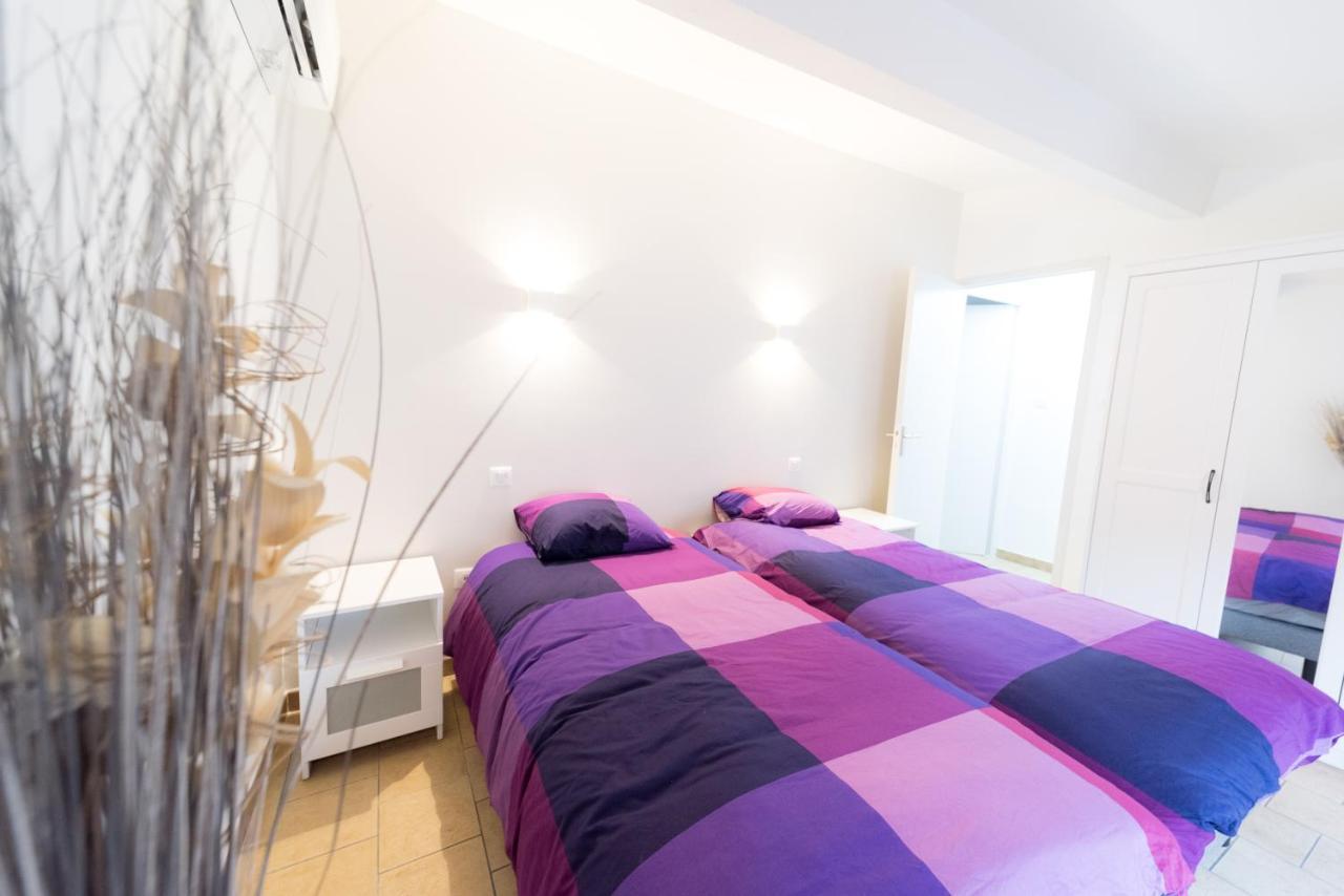 Ravissant Triplex Et Duplex Au Centre De Pont St Esprit Daire Dış mekan fotoğraf